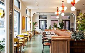 Hotel Genevieve